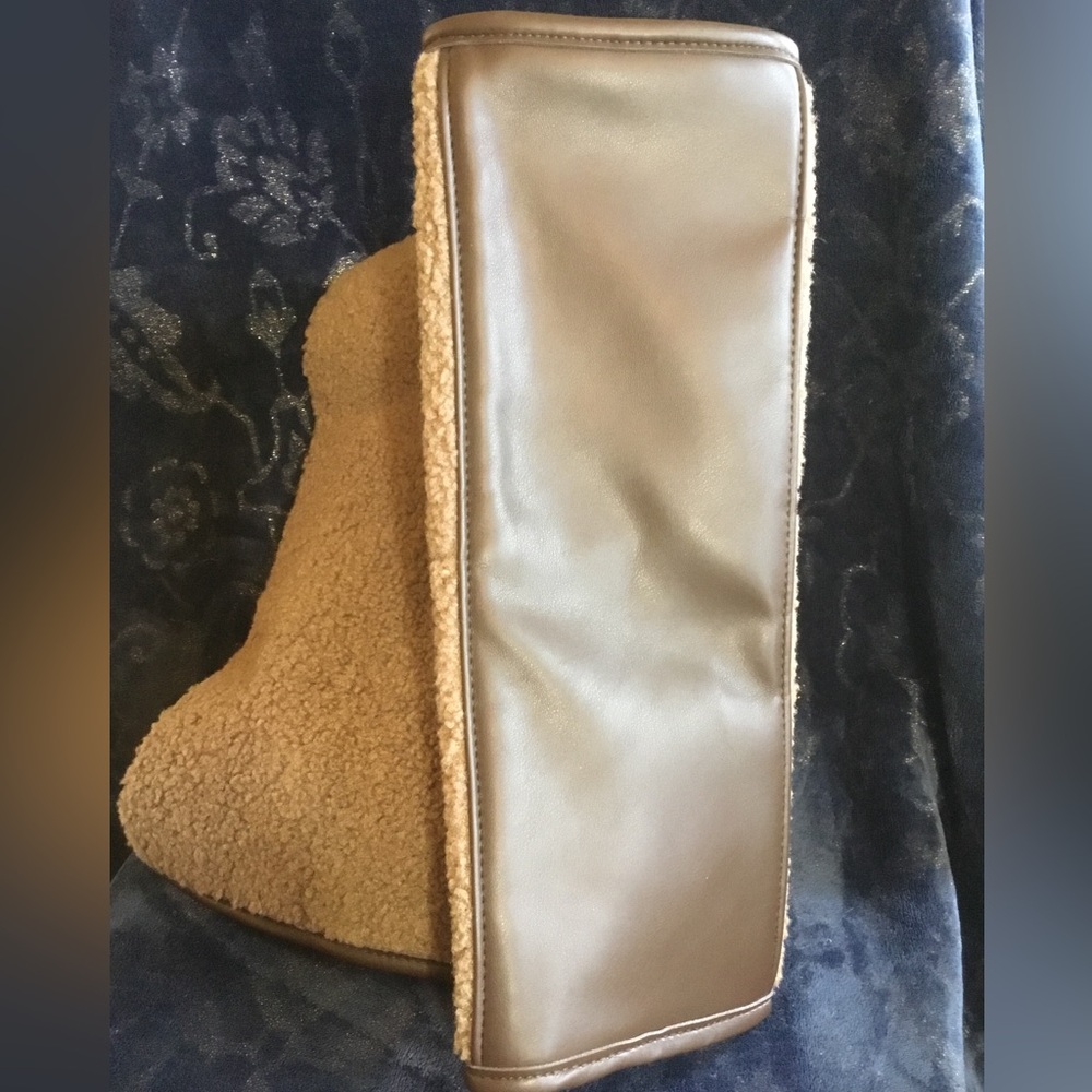 Brown Sherpa Tote Bag - Picture 6 of 13